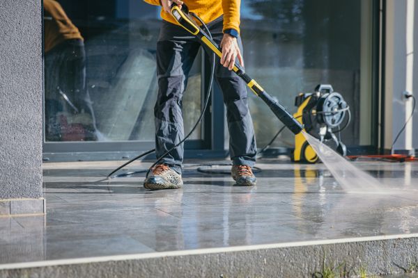 Concrete Cleaning in Kirkland