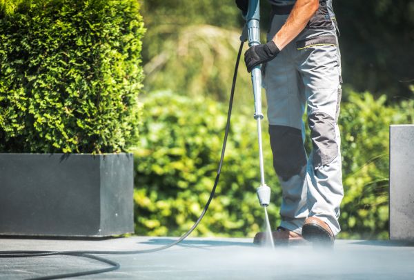 Concrete Pressure Washing in Kirkland