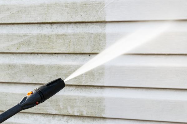 House Exterior Cleaning in Kirkland