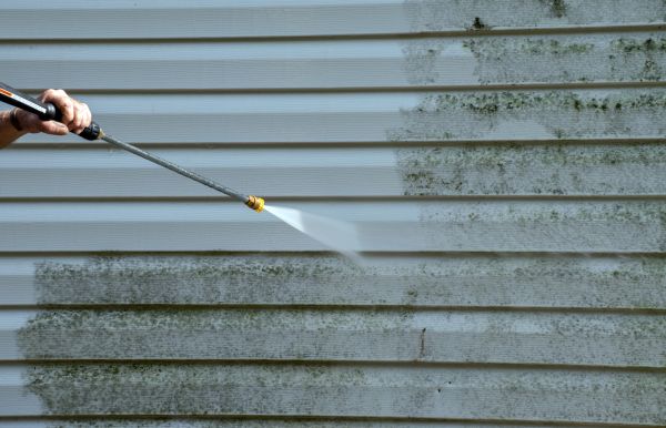 House Pressure Cleaning in Kirkland
