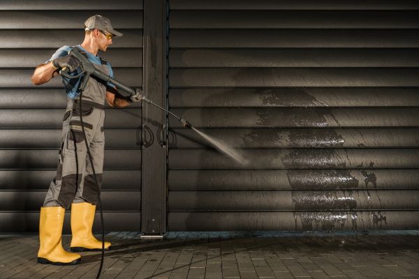 Garage Power Washing in Kirkland