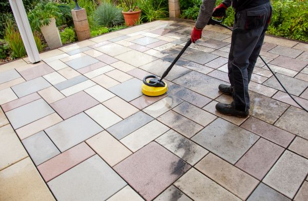 Patio Washing in Kirkland