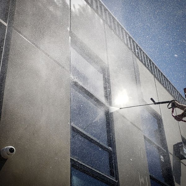 Exterior Building Washing in Kirkland