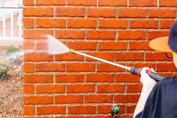 Wall Pressure Washing in Kirkland