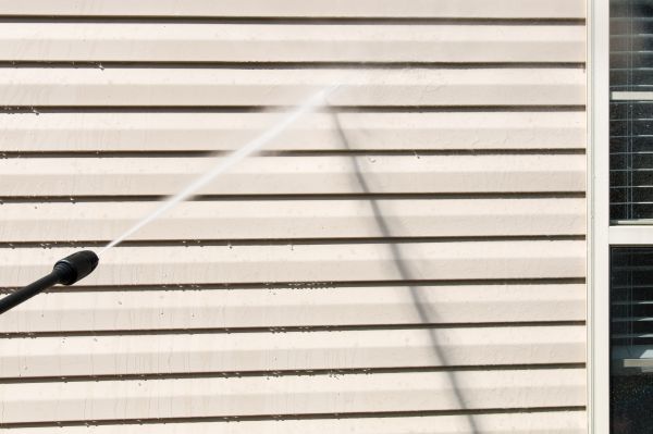 Apartment Power Washing in Kirkland